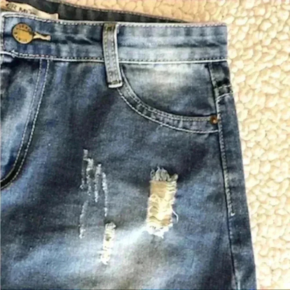 NWT Mur Mur Highrise Med Wash Distress Webbed Cuffed Denim Jean Shorts Size L - Picture 5 of 12